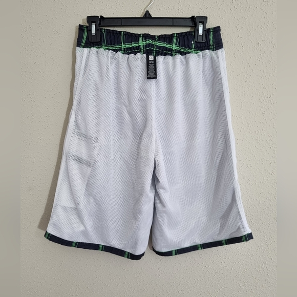 Boy'sGreen Plaid Swim Short. - Picture 5 of 8